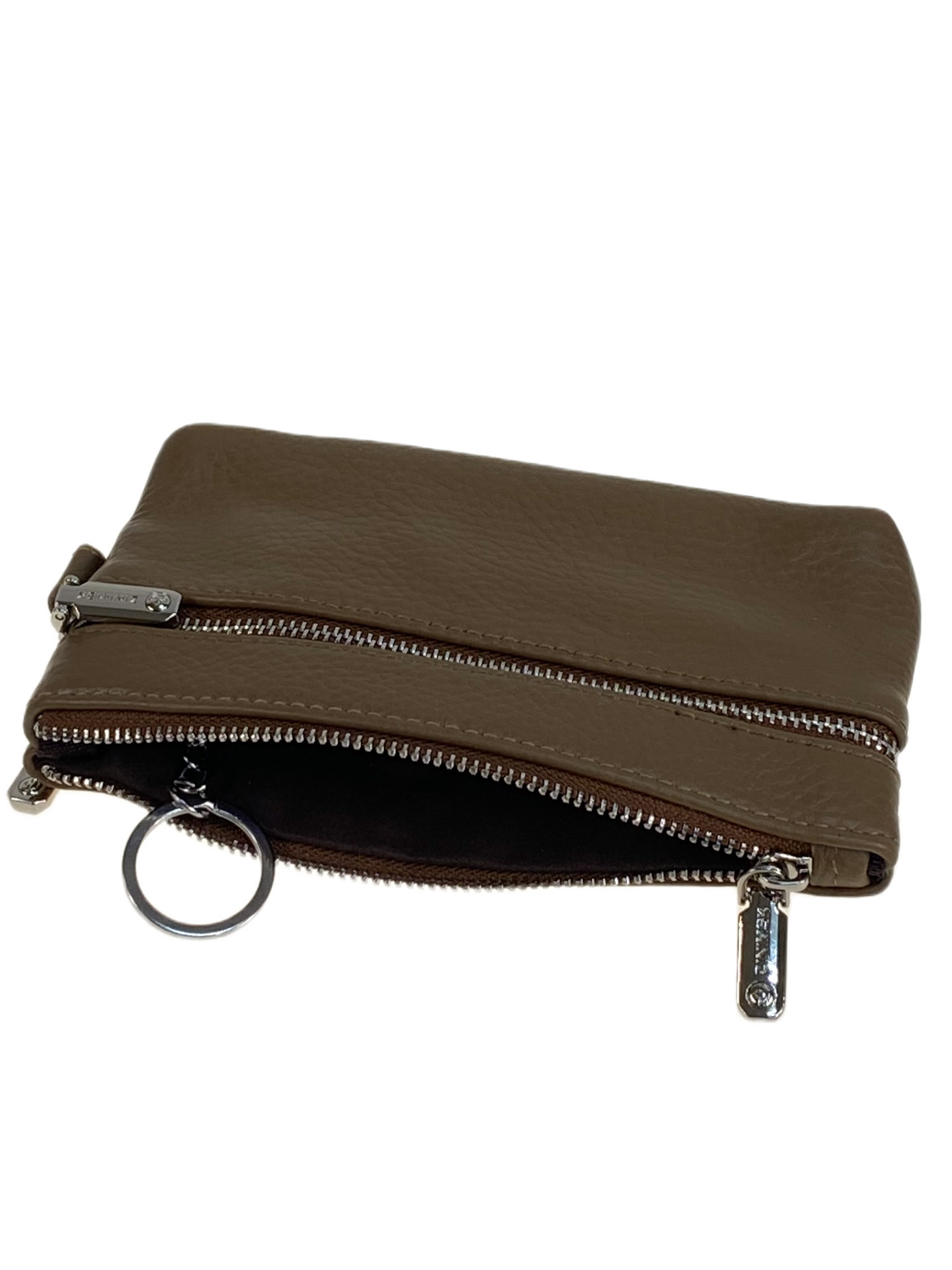 На фото 2 - Женский кошелёк  из натуральной кожи, цвет светло коричневый