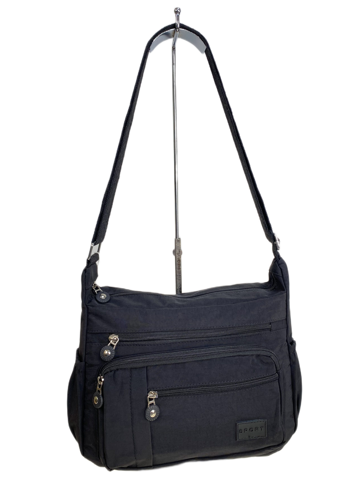 На фото 1 - Женская cумка из текстиля, цвет черный