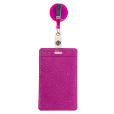 На фото 2 - Бейдж с лентой на рулетке вертикальный, цвет малиновый