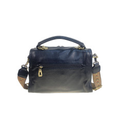 На фото 2 - Женская сумка из искусственной кожи, цвет черный