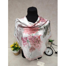 На фото 1 - Женский платок из шёлка, мультицвет