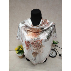 На фото 1 - Женский платок из шёлка, мультицвет