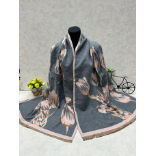 На фото 1 - Мягкий палантин из кашемира мультицвет