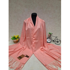 На фото 1 - Тёплый палантин, цвет коралловый На фото 1 - Тёплый палантин, цвет коралловый