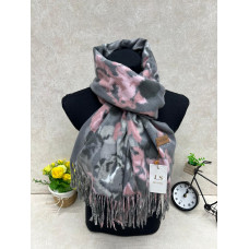 На фото 1 - Мягкий палантин из кашемира мультицвет