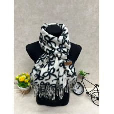 На фото 1 - Мягкий палантин из кашемира мультицвет