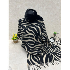 На фото 1 - Мягкий палантин из кашемира с норковым воротником мультицвет