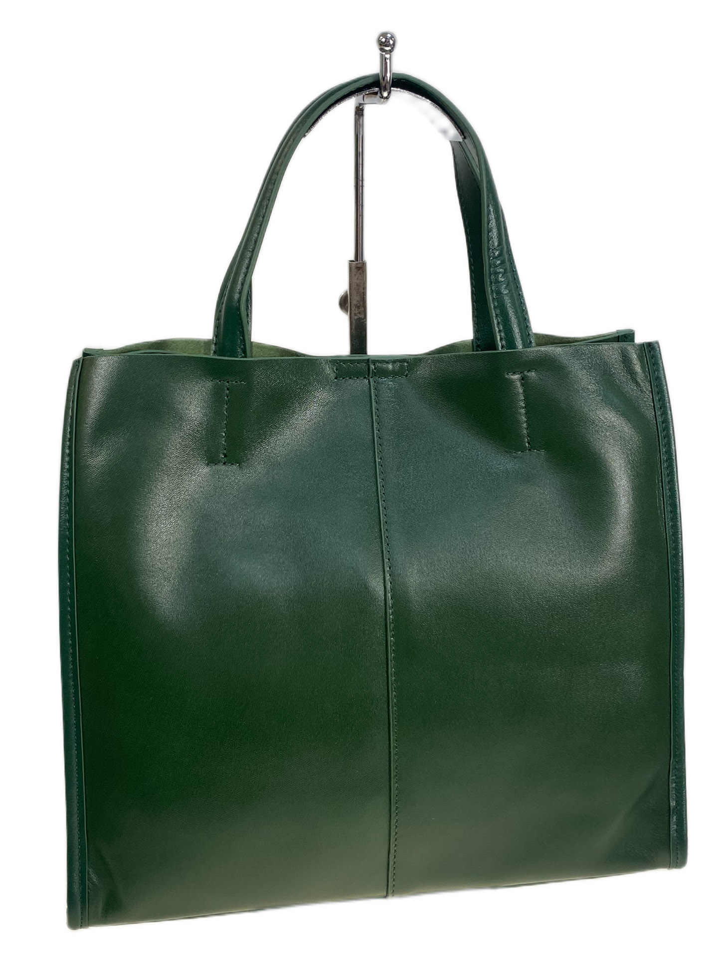 На фото 1 - Женская сумка из натуральной кожи, цвет зеленый