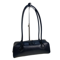 На фото 1 - Женская сумка из натуральной кожи, цвет черный