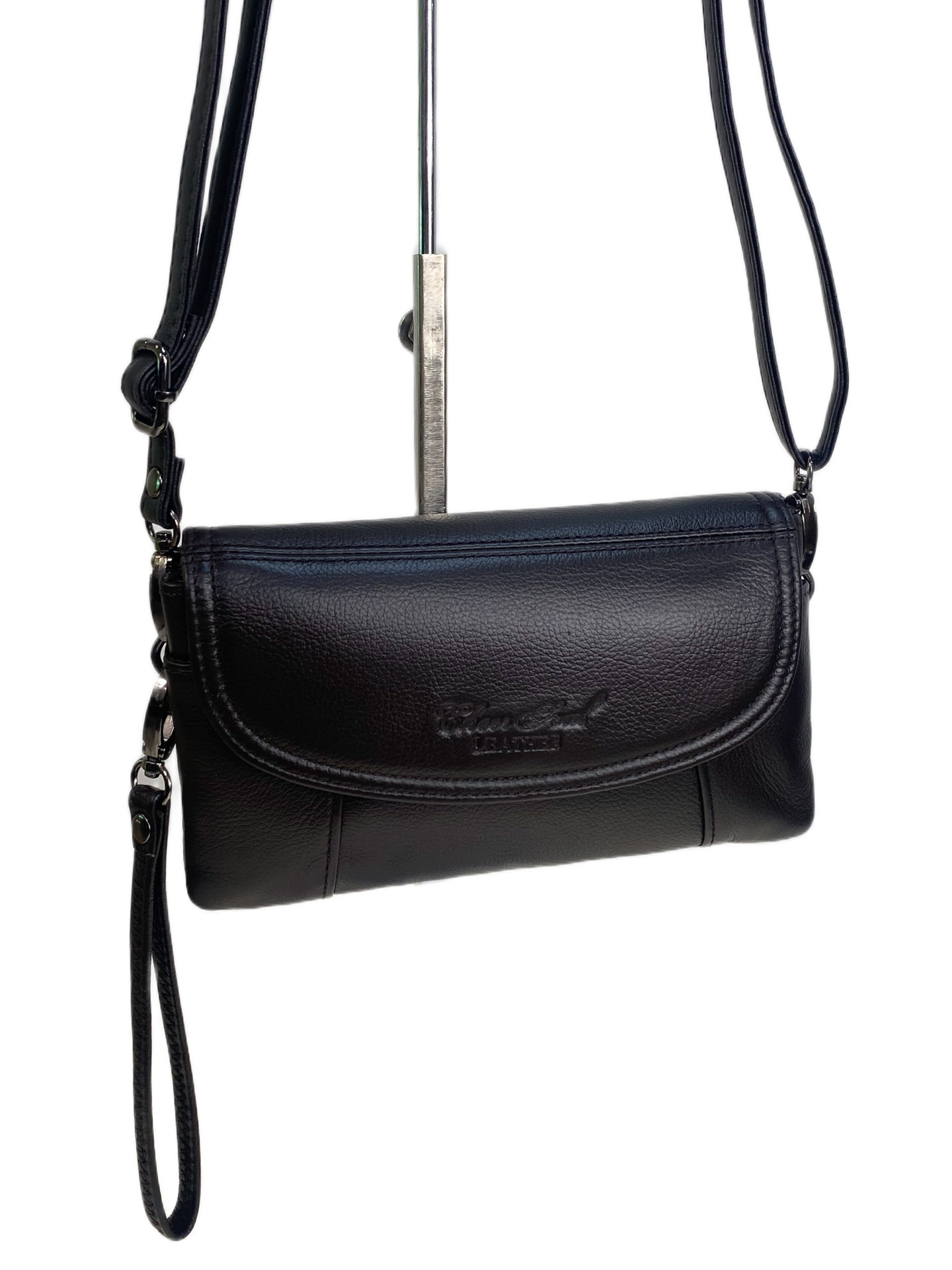 На фото 1 - Женская сумка из натуральной кожи, цвет черный