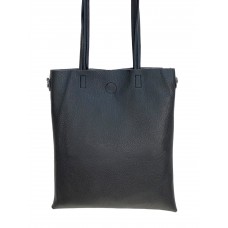 На фото 1 - Женская сумка из искусственной кожи, цвет черный На фото 1 - Женская сумка из искусственной кожи, цвет черный