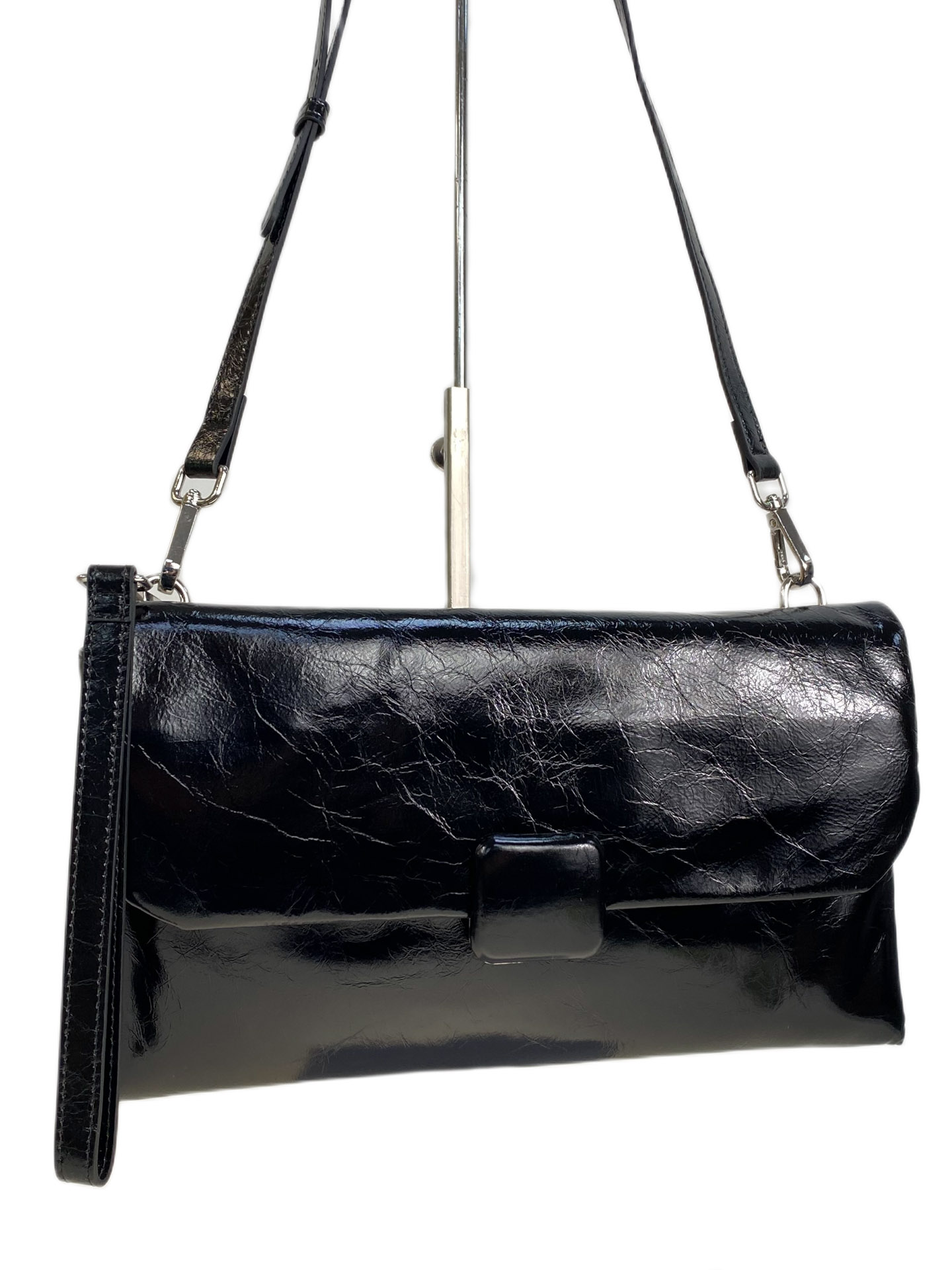 На фото 1 - Женская сумка из натуральной кожи, цвет  черный