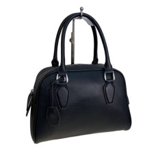 На фото 1 - Женская сумка из натуральной кожи, цвет  черный