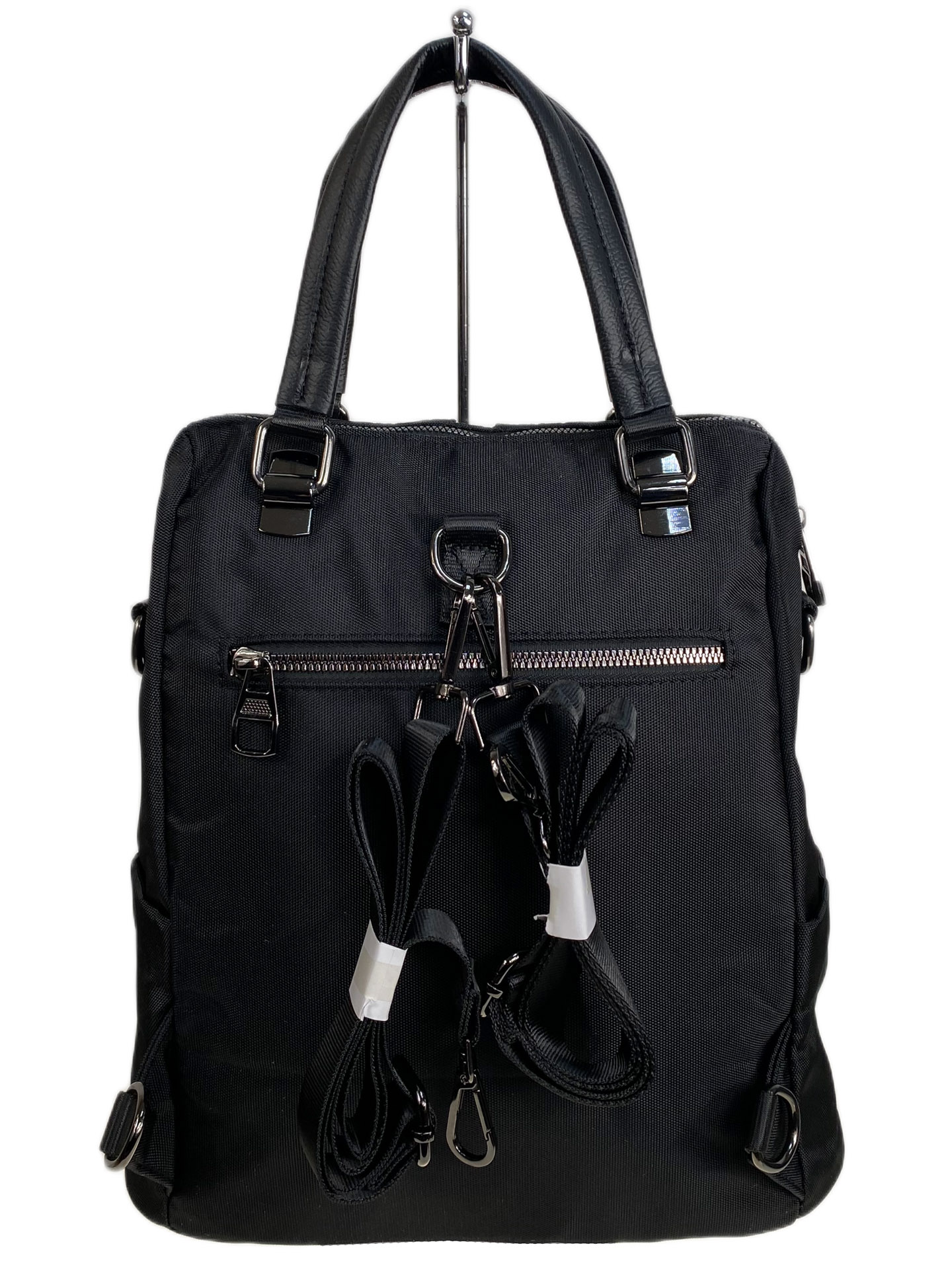 На фото 2 - Женская сумка - рюкзак из текстиля, цвет черный