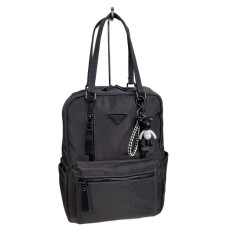 На фото 1 - Женская сумка - рюкзак из текстиля, цвет серый