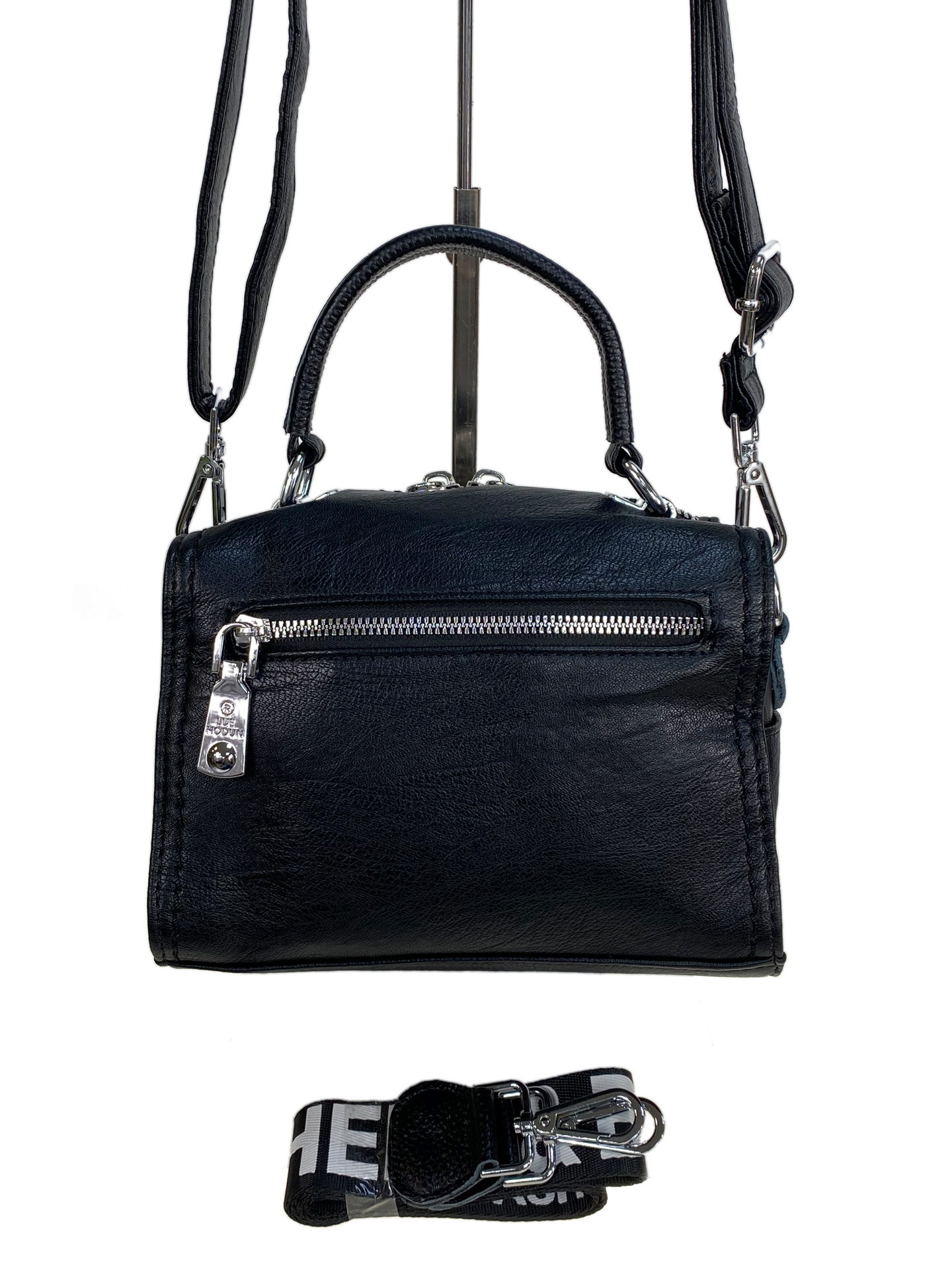 На фото 2 - Женская сумка из искусственной кожи, цвет черный