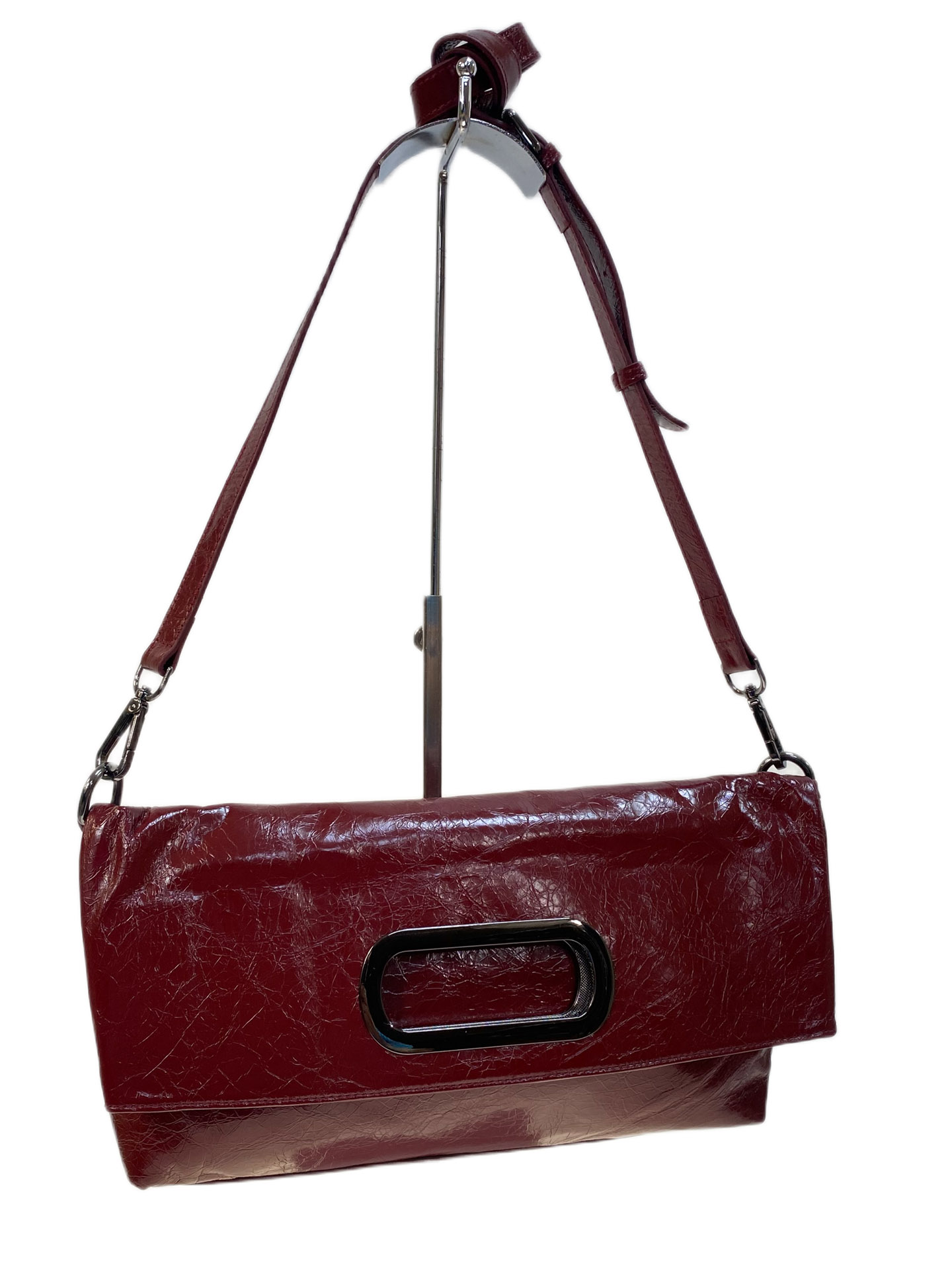 На фото 1 - Женская сумка из натуральной кожи, цвет красный