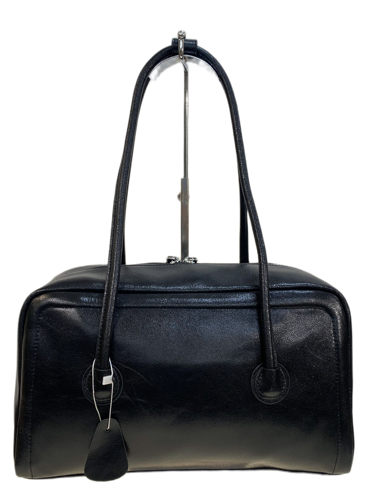 На фото 2 - Женская сумка из натуральной кожи, цвет  черный