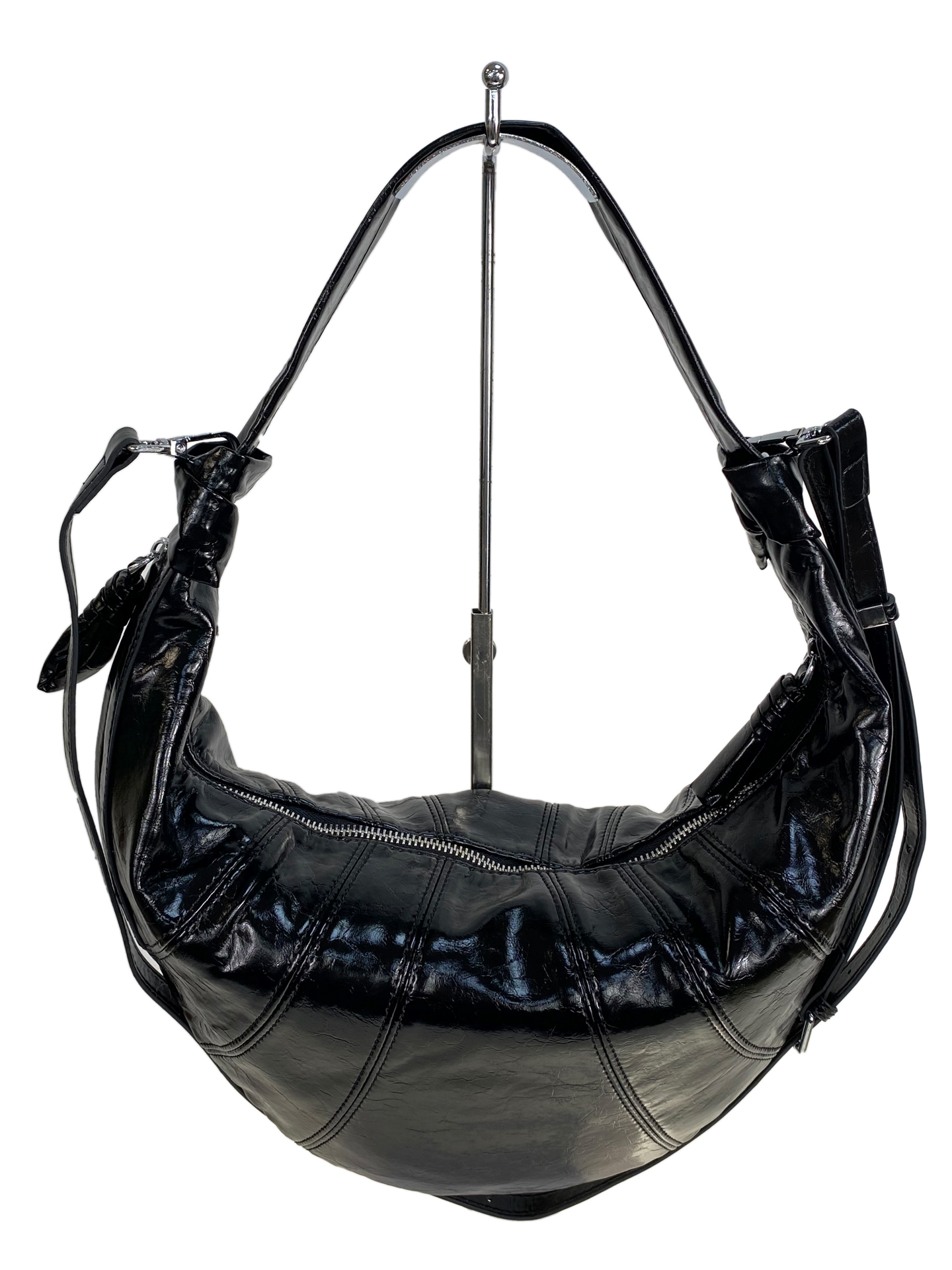 На фото 2 - Сумка хобо через плечо из искусственной кожи, цвет черный
