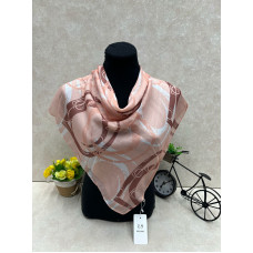 На фото 1 - Платок из хлопка мультицвет На фото 1 - Платок из хлопка мультицвет