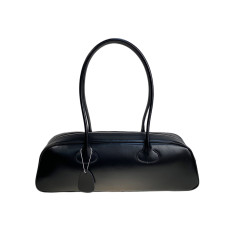 На фото 2 - Женская сумка из натуральной кожи, цвет черный На фото 2 - Женская сумка из натуральной кожи, цвет черный