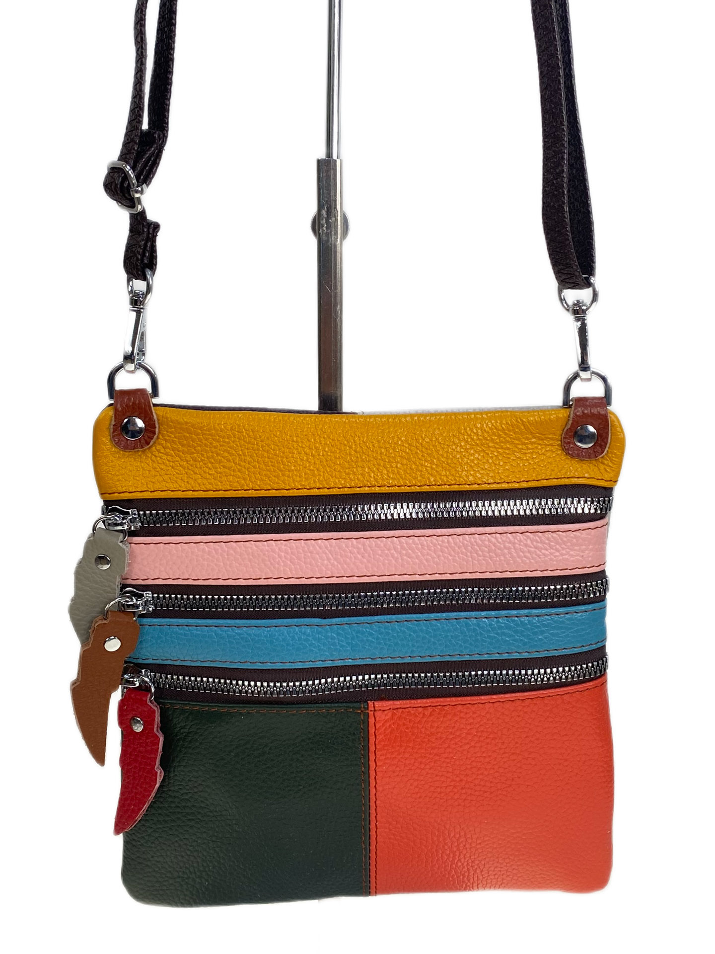 На фото 1 - Женская сумка из натуральной кожи мультицвет