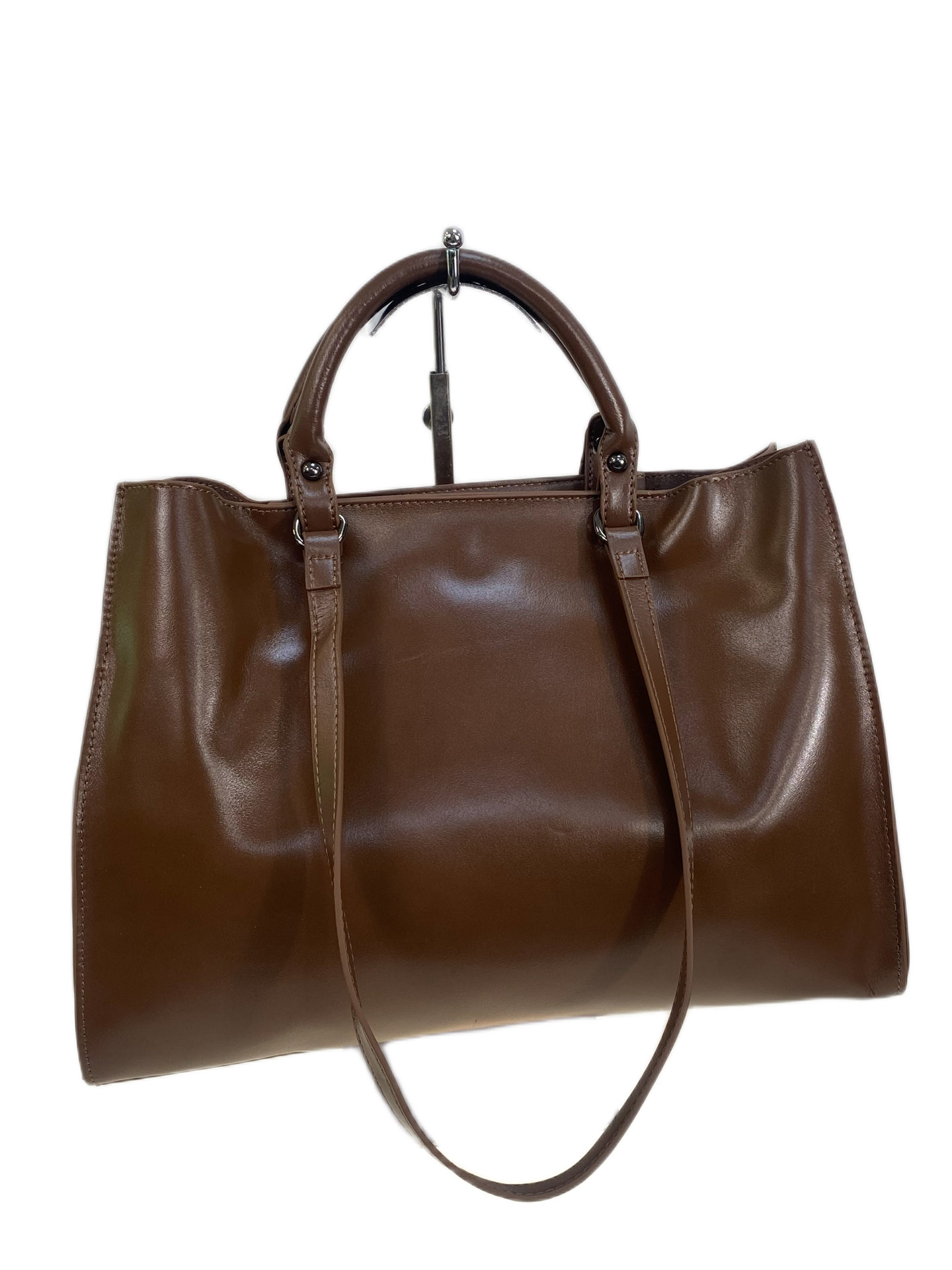 На фото 1 - Женская сумка из натуральной кожи, цвет коричневый